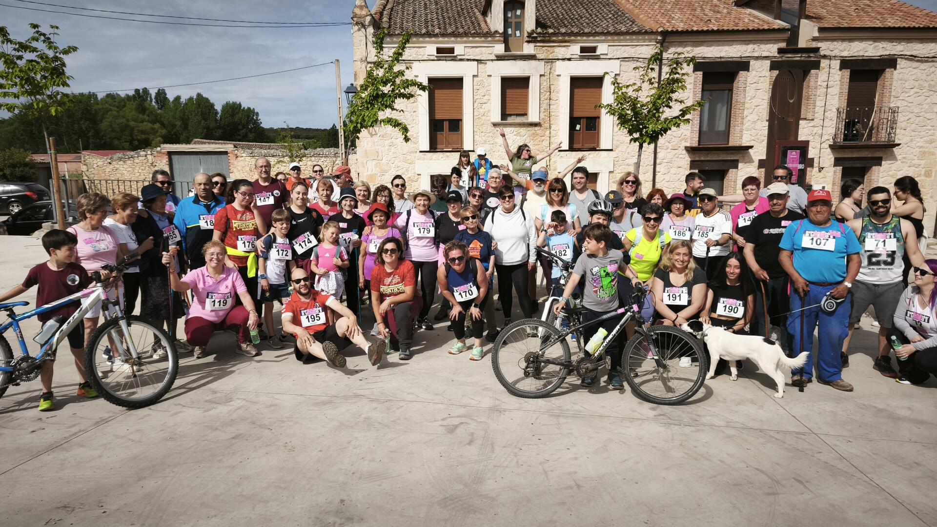 Fuentenebro se moviliza con una marcha solidaria organizada por Los Tercios